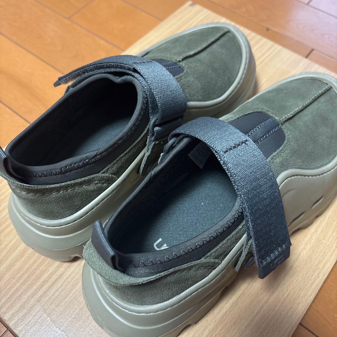 靴 UGG Peakmod Lowcut 25cm