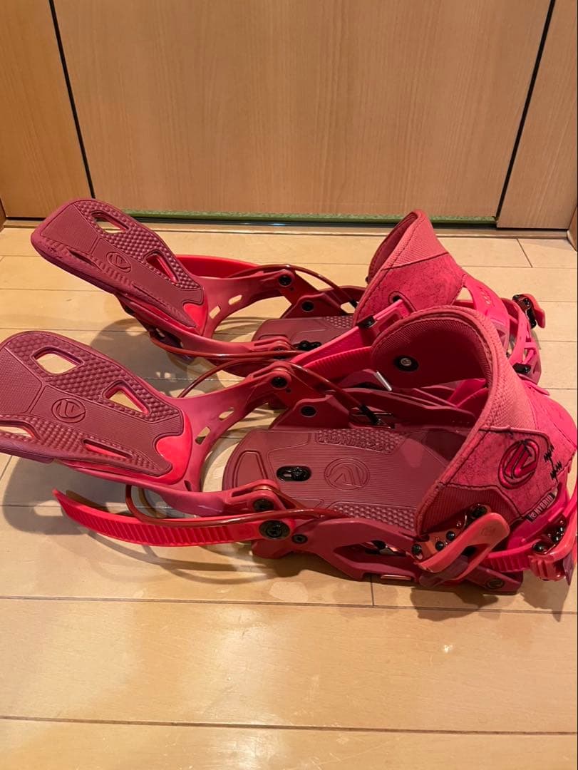 スノーボード　スノボ　ビンディング　バインディング　FLOW フロー　フロウ