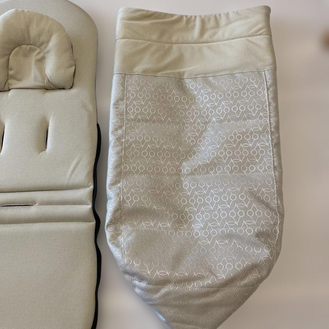 ストッケ ボンポワン　yoyo 0＋　ニューボーンパック