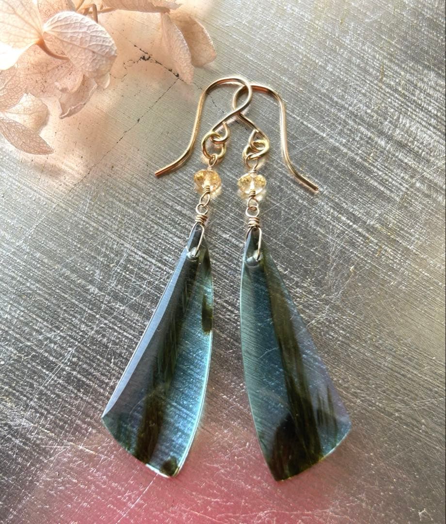 専用❣️宝石質ブルートパーズ　ルースカービング＆ベリルのピアス他　14kgf