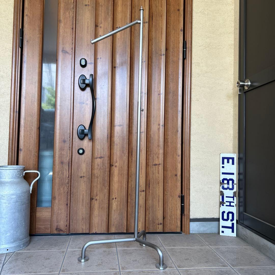 インダストリアル 3本脚 スラントハンガー パイプメタルラック シャビー 無骨