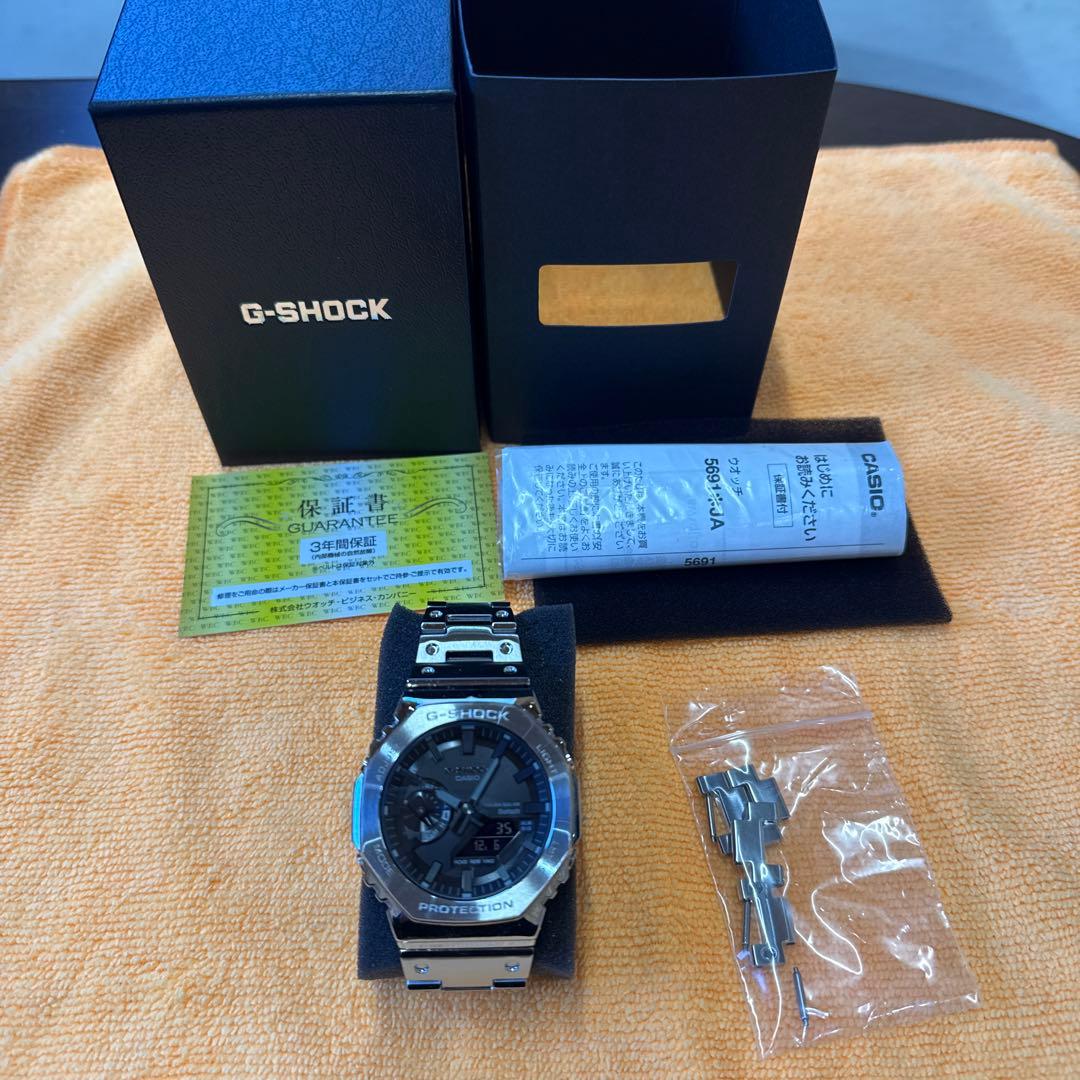 G-SHOCK GM-B2100 シルバー