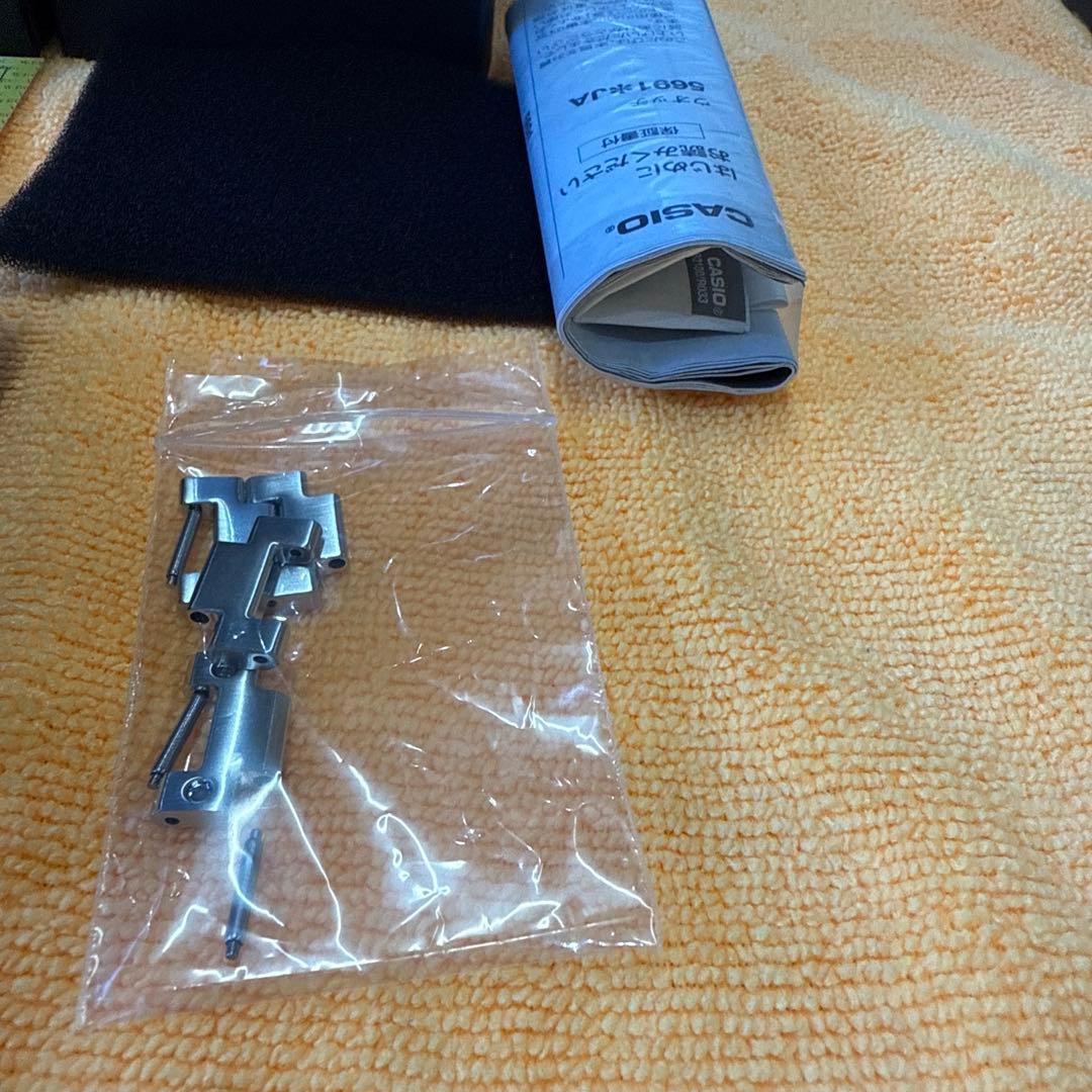 G-SHOCK GM-B2100 シルバー