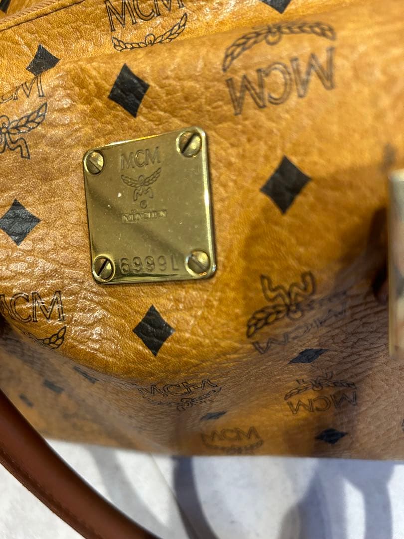 MCMエムシーエム ボストンバ ッグ ハンドバッグ 総柄 ロゴプレート ブラウン