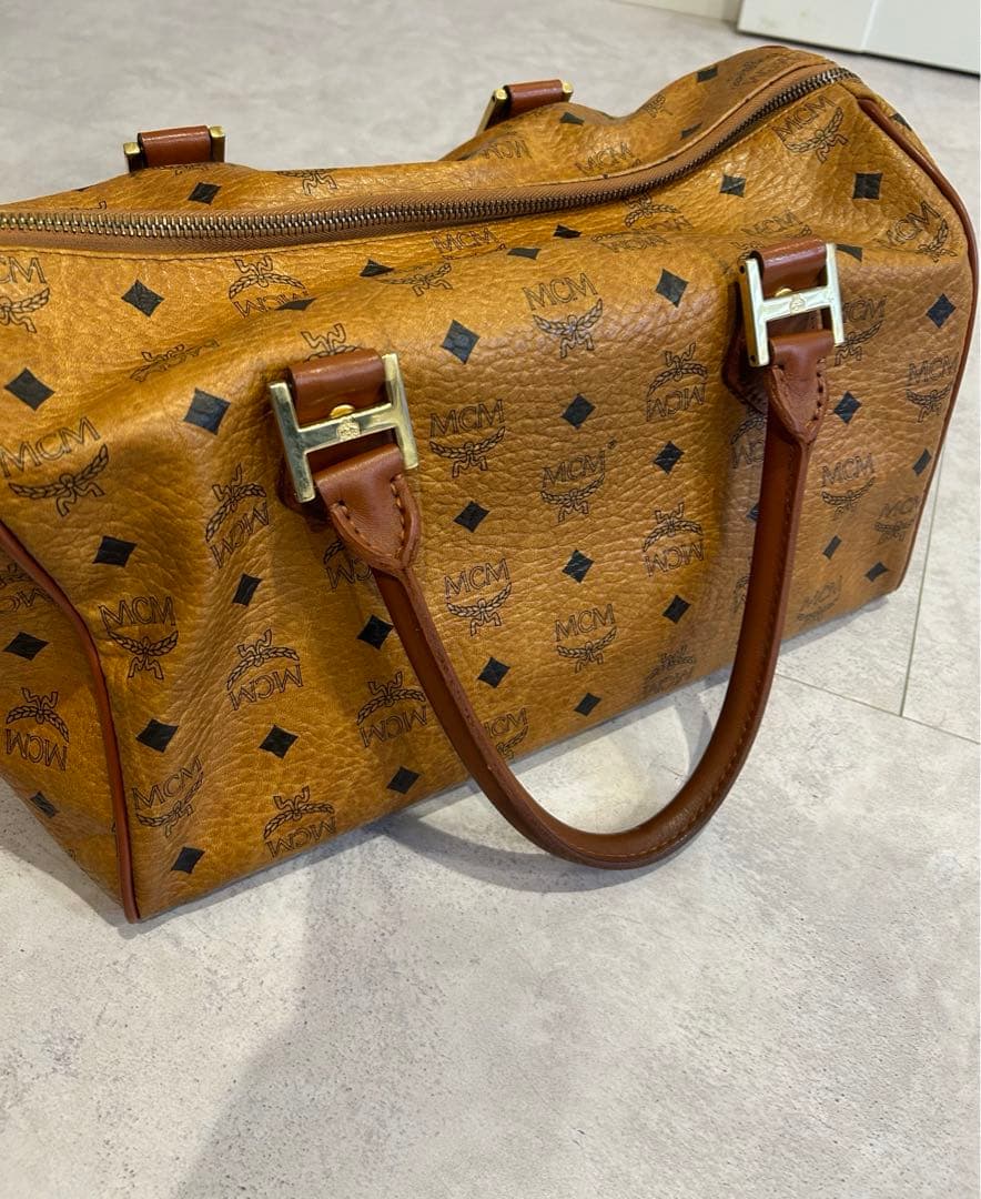 MCMエムシーエム ボストンバ ッグ ハンドバッグ 総柄 ロゴプレート ブラウン