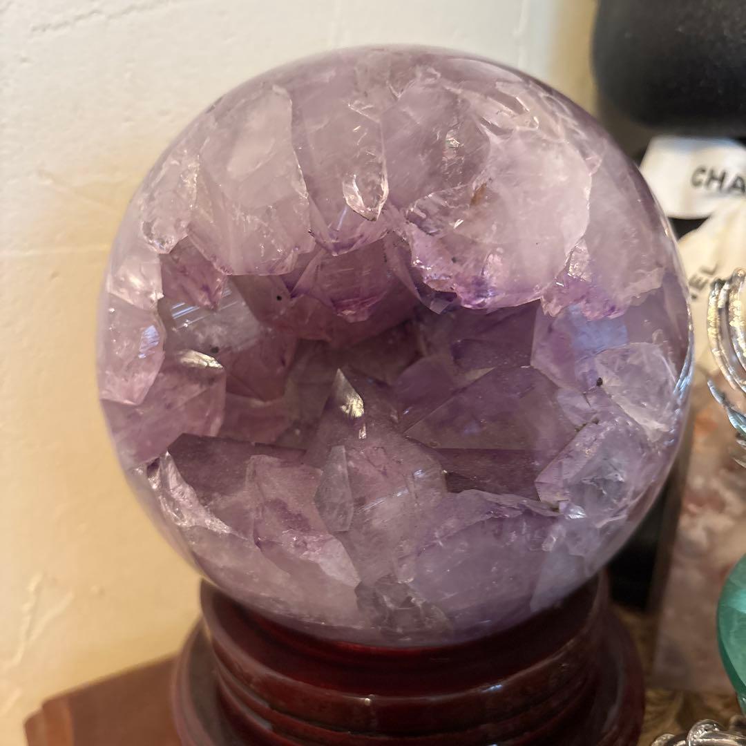 美品☆アメジスト☆大玉笑口☆回る台座付き