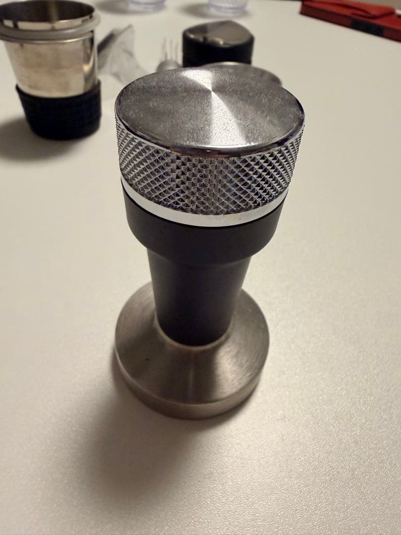 SALE De’Longhiエスプレッソメーカー デディカ アルテ EC885J