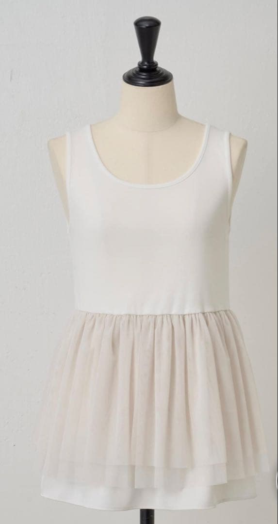 ビアズリー　《重ね着に》チュチュタンク　ホワイト