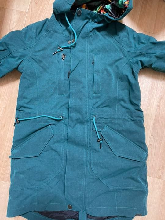 BURTON レディーススノーウェア