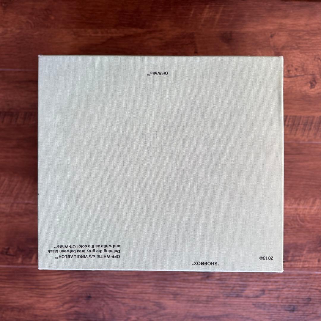 ‼️本日限定価格‼️OffWhite箱タグ付 グレー/ブラック スウェードスニーカー