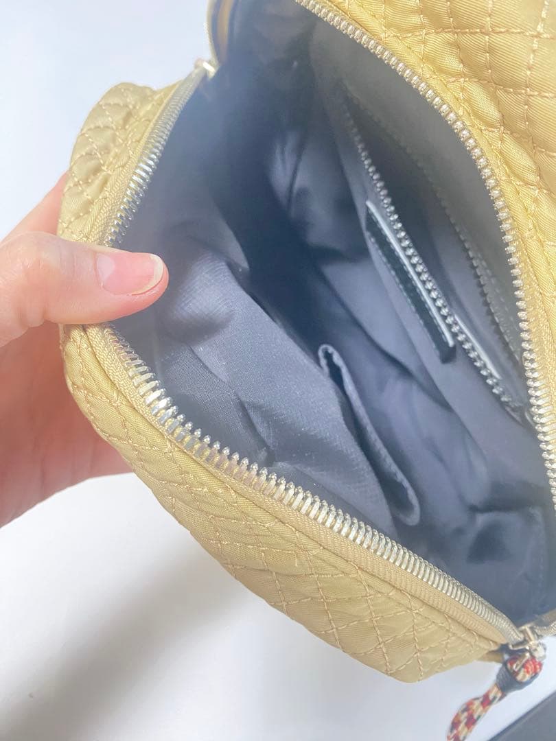 BURBERRY キルティングリュック ベージュ　子供