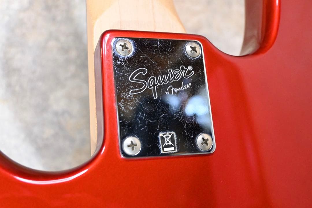 Squier Affinity Precision Bass CAR プレベ