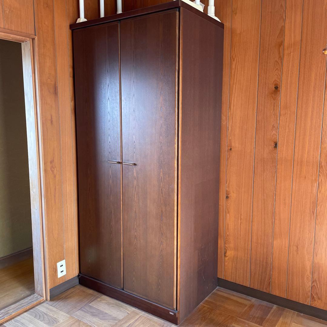 YAMAHA ヤマハの家具　ビンテージ家具　ダークブラウン木製クローゼット 2扉