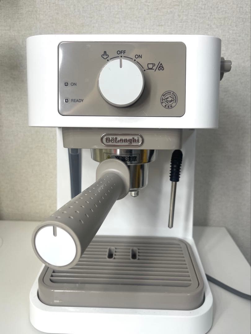 デロンギ　スティローザ エスプレッソマシン 新色