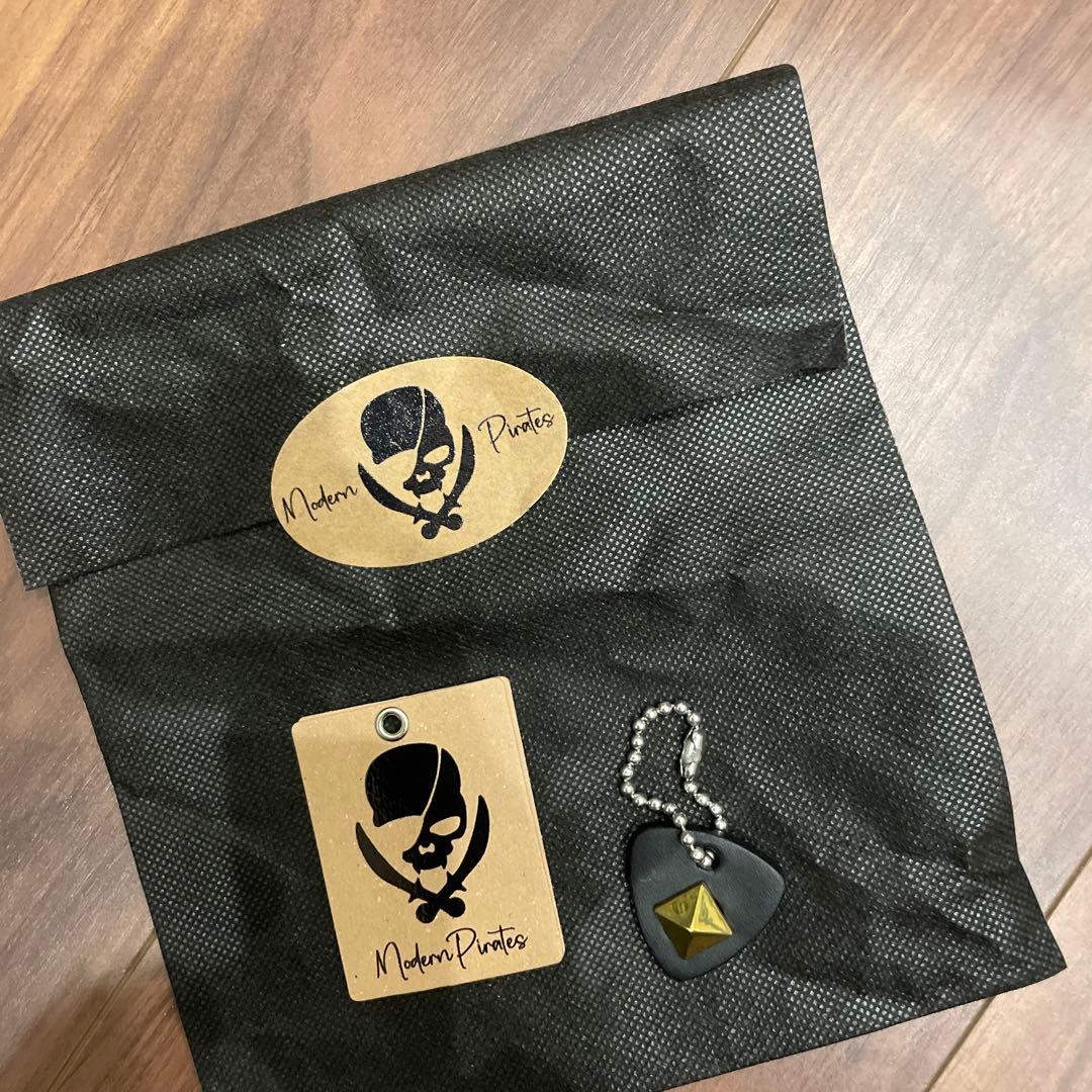 モダンパイレーツ　スタッズ　鋲ベル