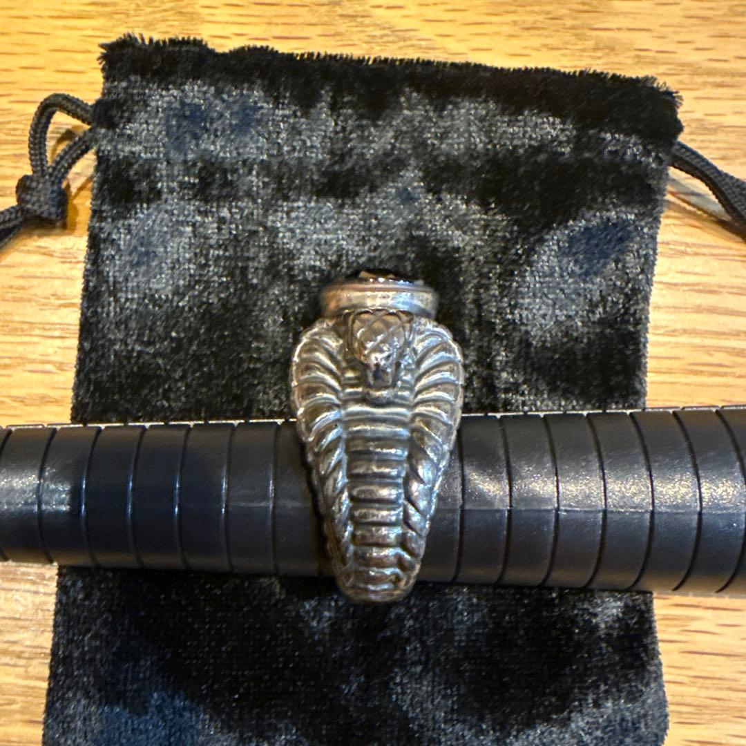 ビザール　コブラデザイン シルバーリング オニキス