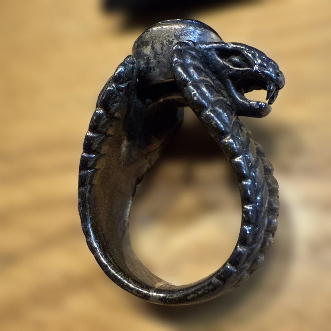 ビザール　コブラデザイン シルバーリング オニキス