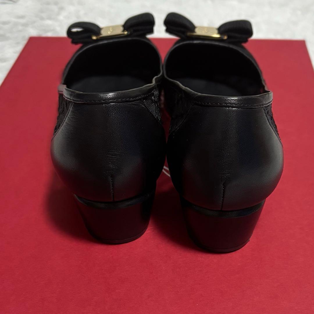 【美品】Salvatore Ferragamo Vara パンプス レース