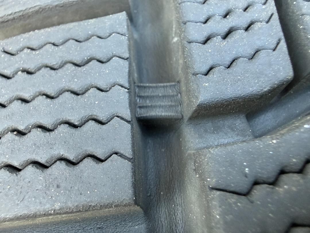 ダウンロップ　スタッドレスタイヤ 18インチ 225/60R18　タイヤ