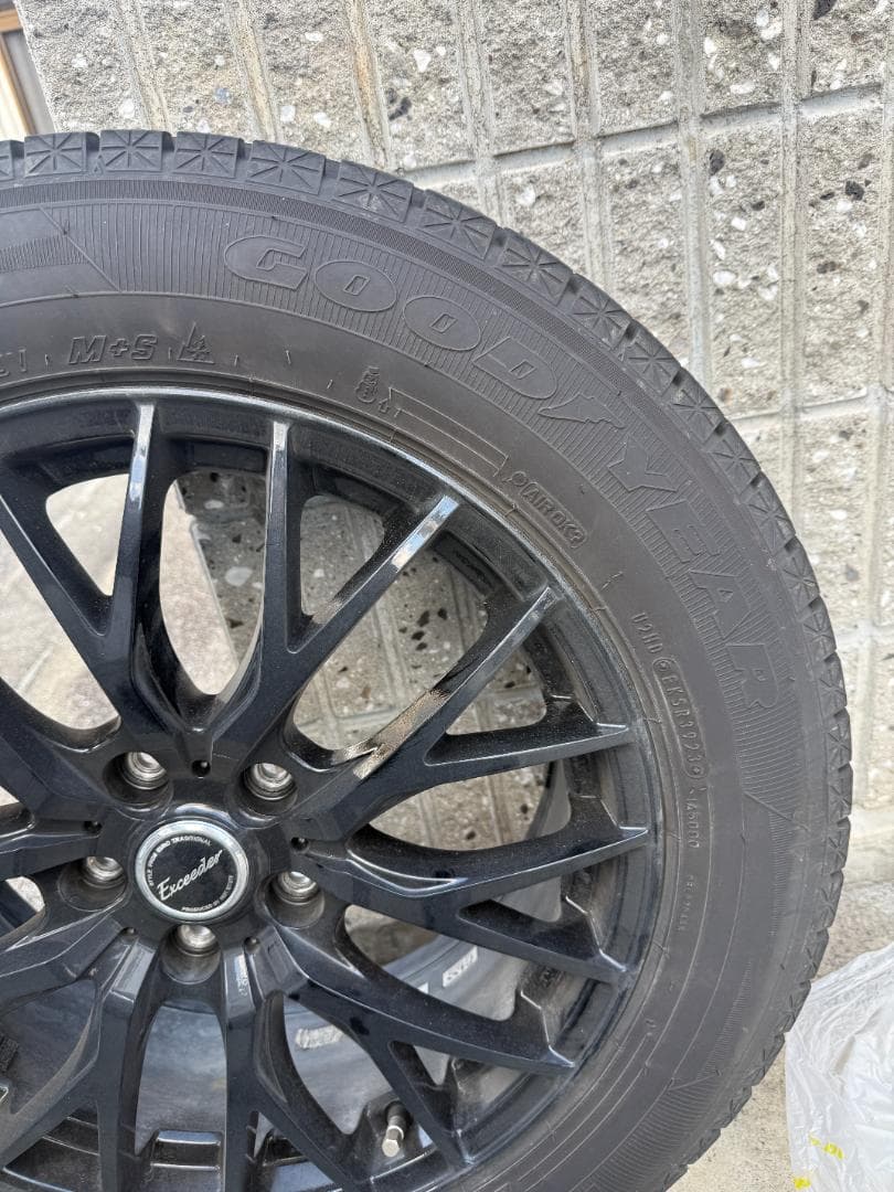 ダウンロップ　スタッドレスタイヤ 18インチ 225/60R18　タイヤ