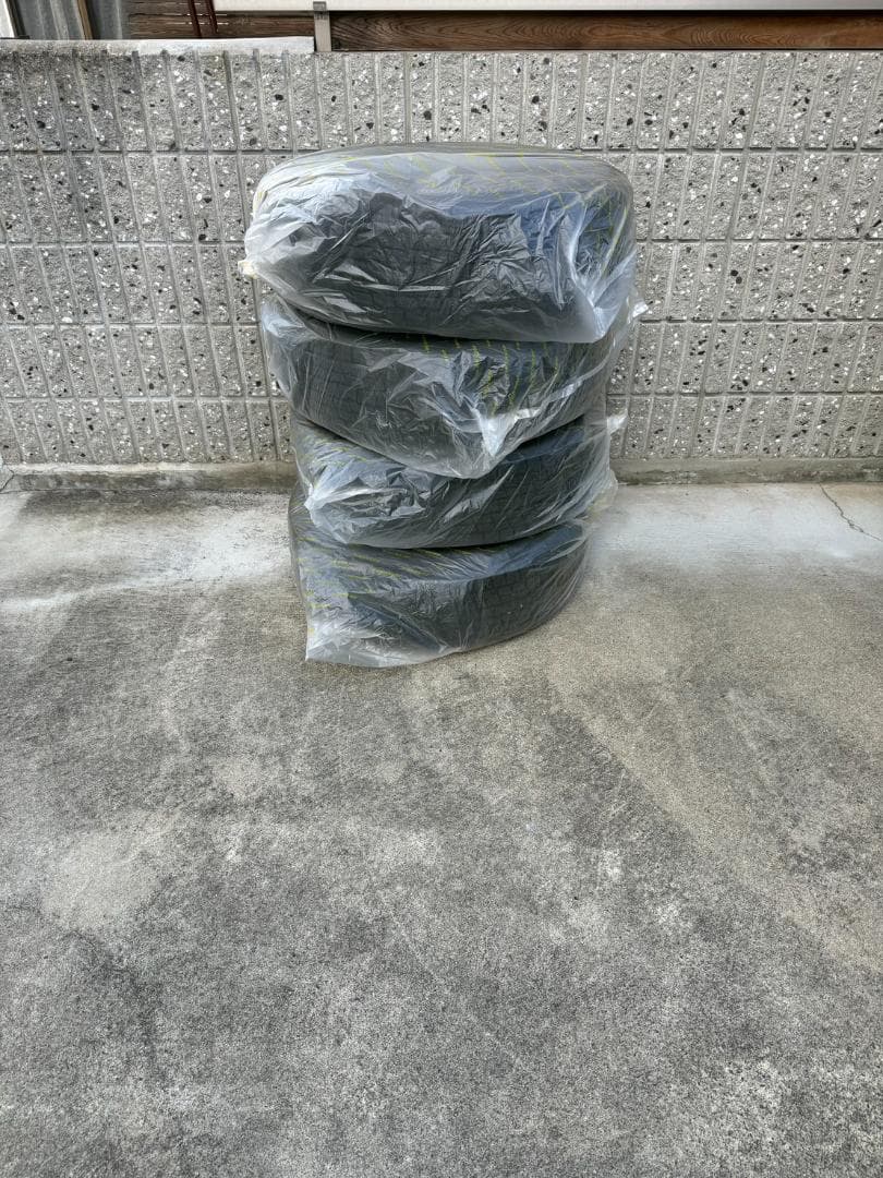 ダウンロップ　スタッドレスタイヤ 18インチ 225/60R18　タイヤ