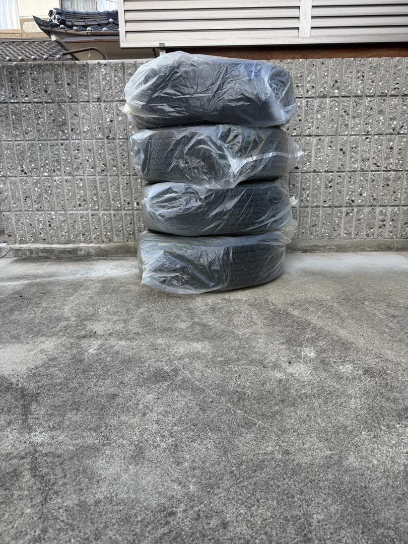 ダウンロップ　スタッドレスタイヤ 18インチ 225/60R18　タイヤ