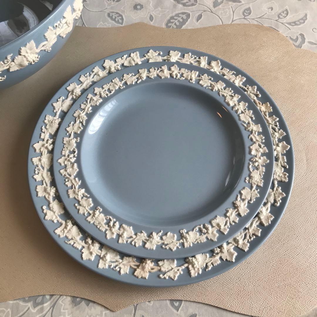 ウエッジウッドアンティーク　エンボスドクィーンズウエア　プレートセット