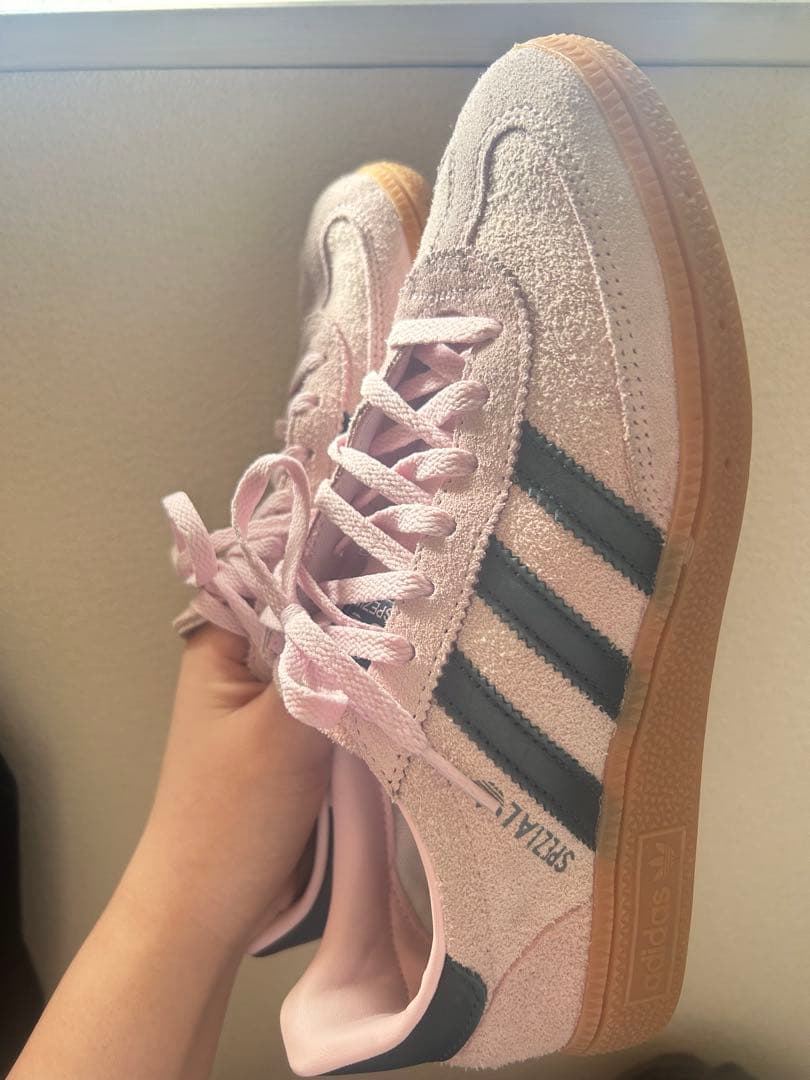 adidas SST ピンク/ネイビー スニーカー