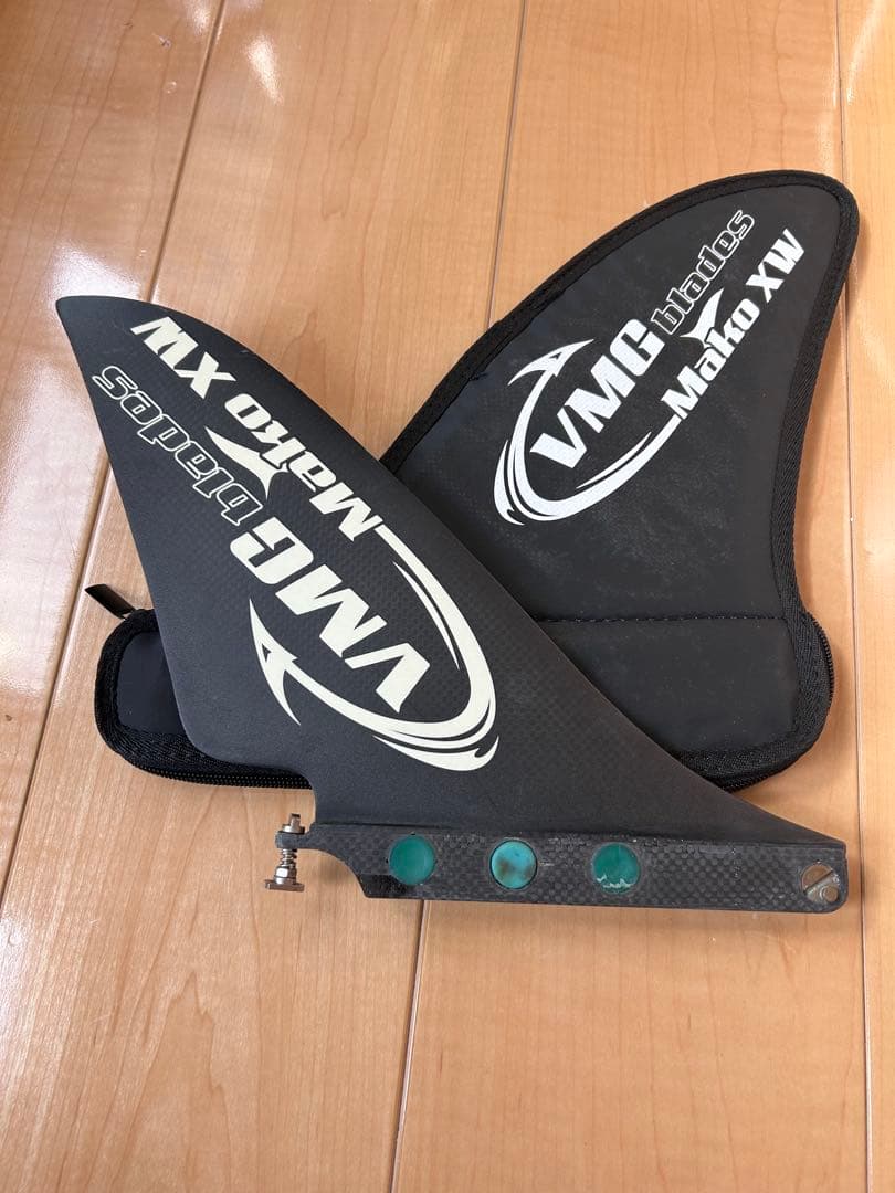 スタンダップパドルボード　カーボンフィン sup