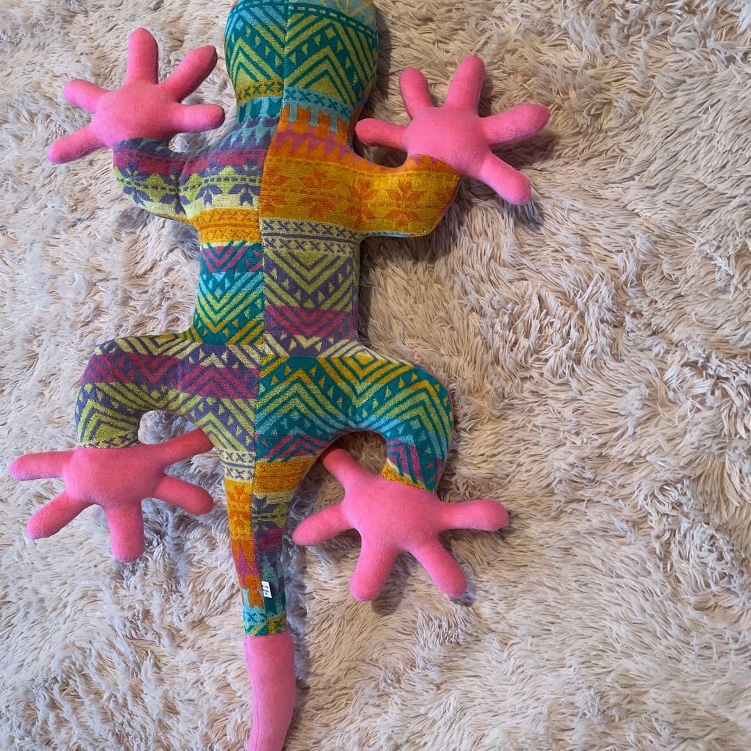 【新品未使用】タオルサロンカラカラのタオル製大きなヤモリのぬいぐるみ　日本製