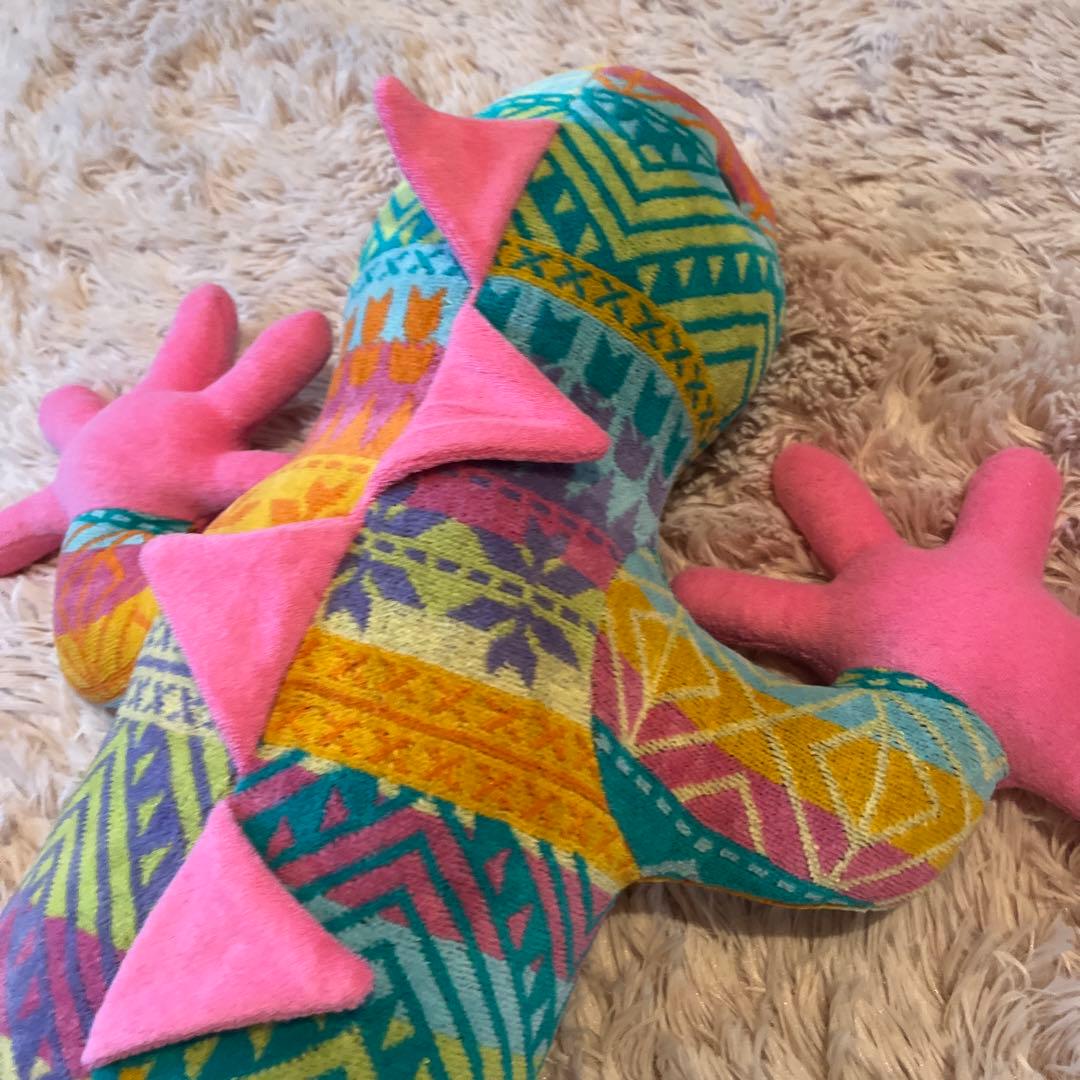 【新品未使用】タオルサロンカラカラのタオル製大きなヤモリのぬいぐるみ　日本製