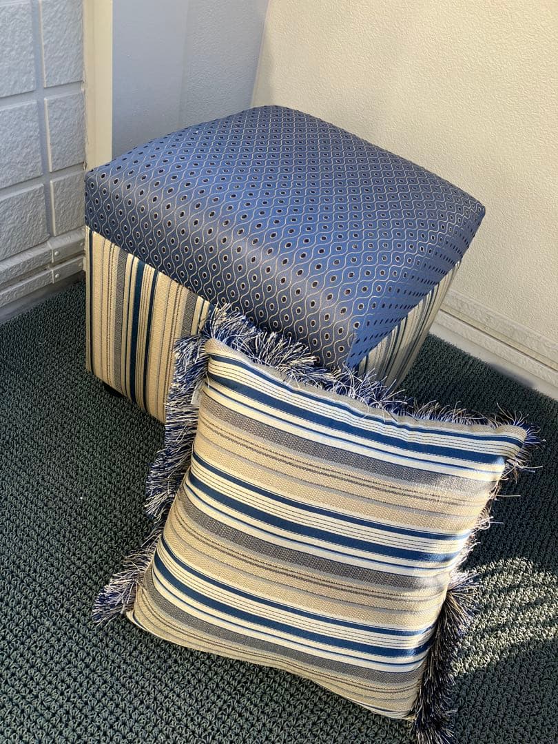 ジェニファーテイラー 収納付スツール＋フリンジクッション