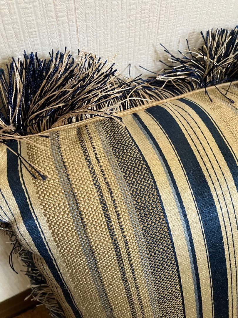 ジェニファーテイラー 収納付スツール＋フリンジクッション