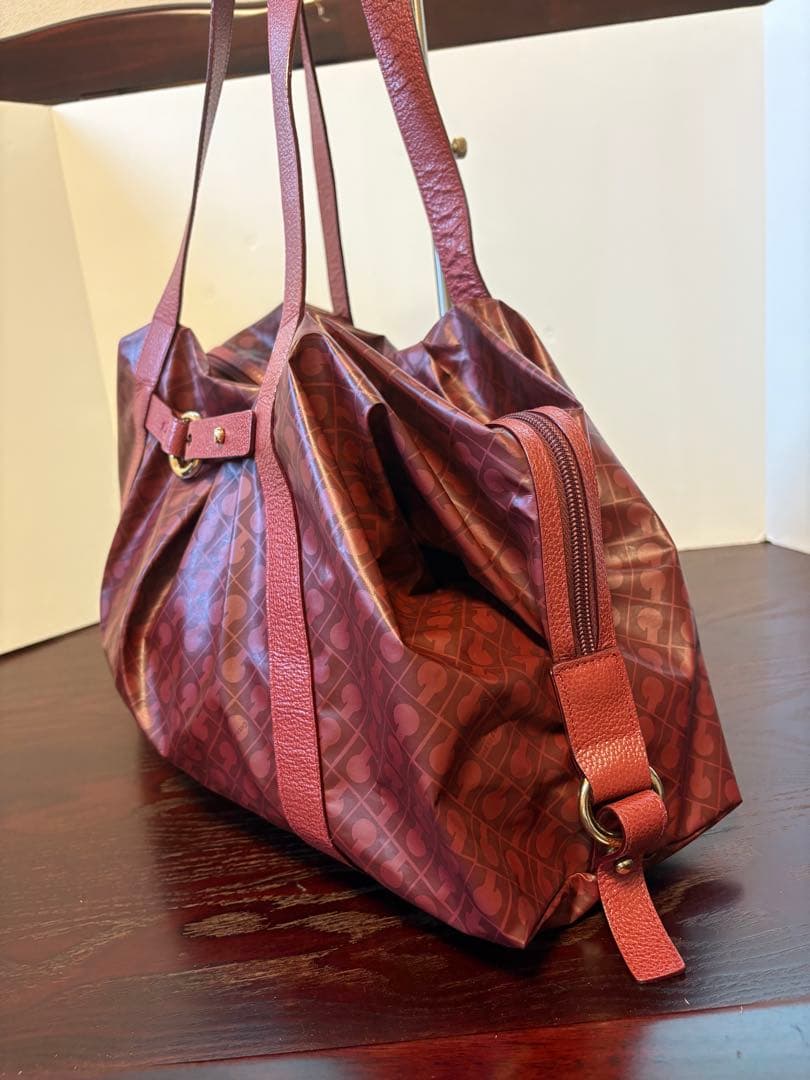 極美品GHERARDINI ゲラルディーニ ボストンバッグ 総柄　渋ワインカラー