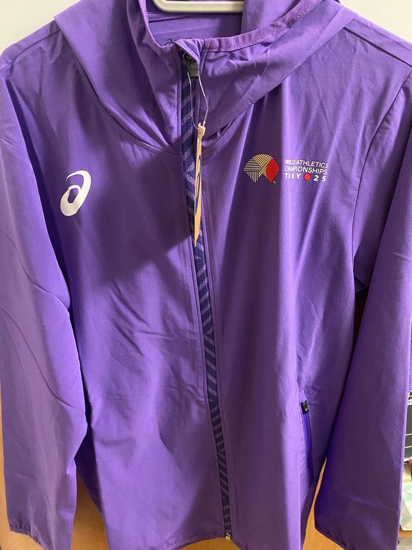 世界陸上　コラボレーター　ASICS ウィンドブレーカー 紫色