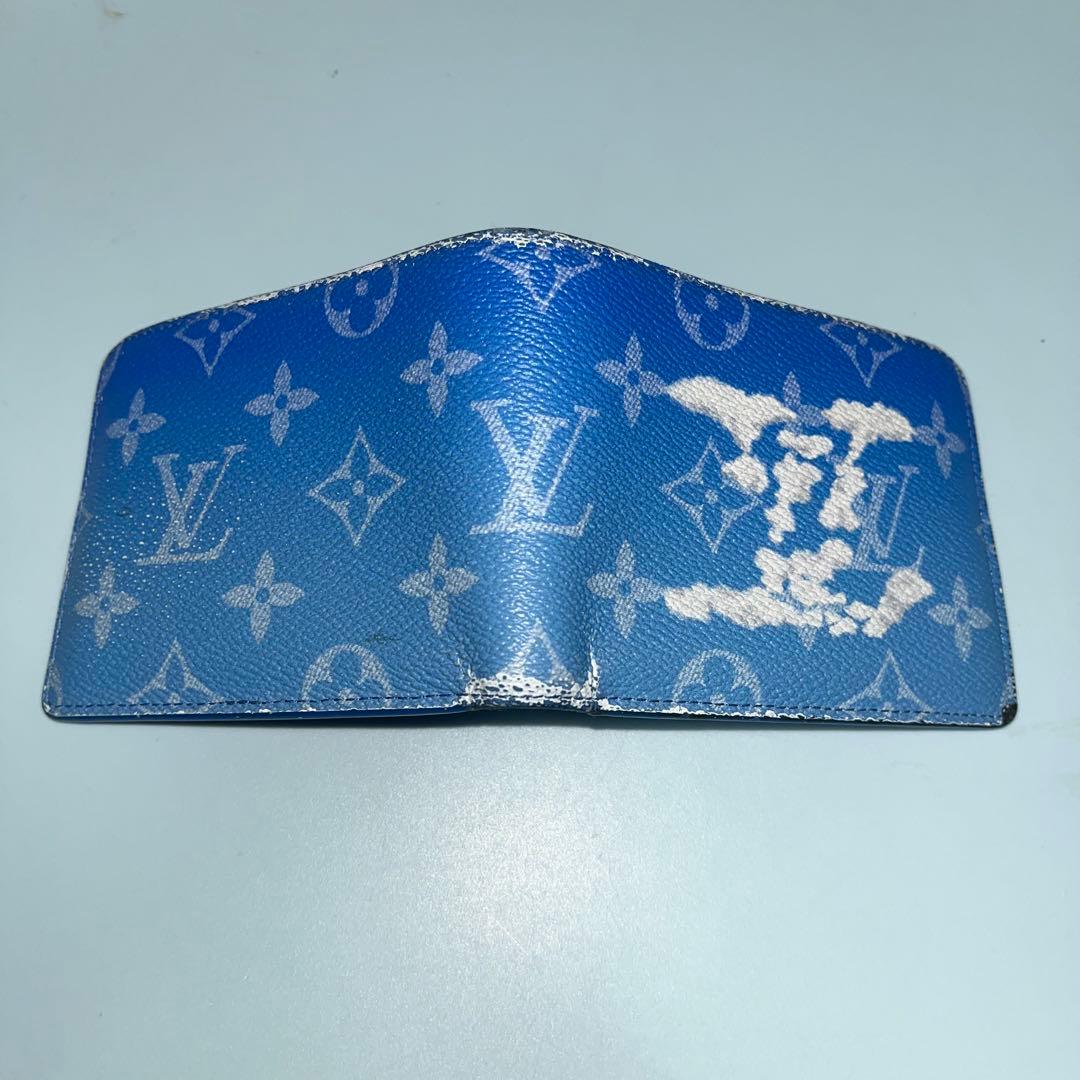 LOUIS VUITTON 二つ折り財布 M69742 雲　モノグラムクラウド