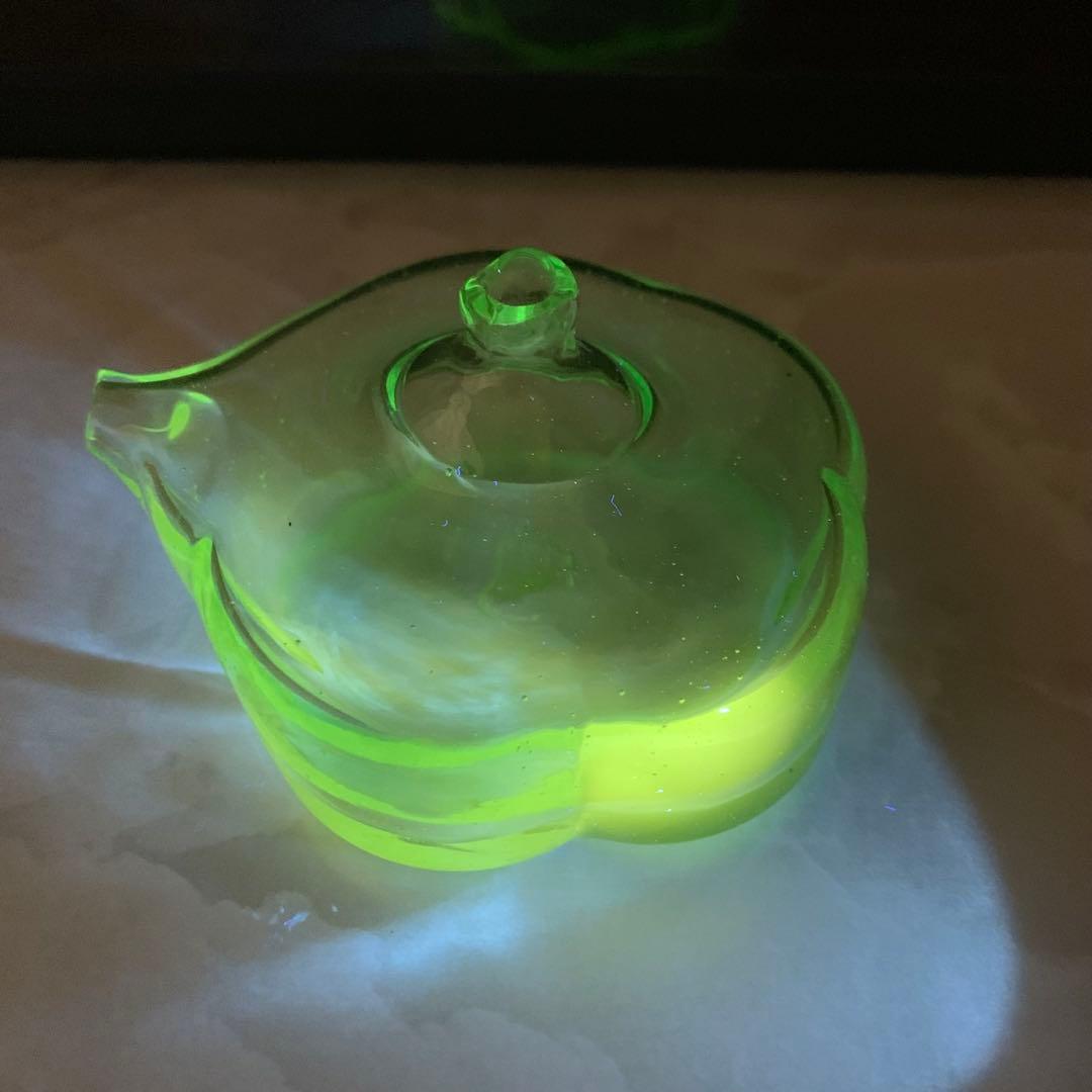 吹きガラス ウランガラス 水滴 水差し ガラス製 ユニーク形状 気泡ガラス