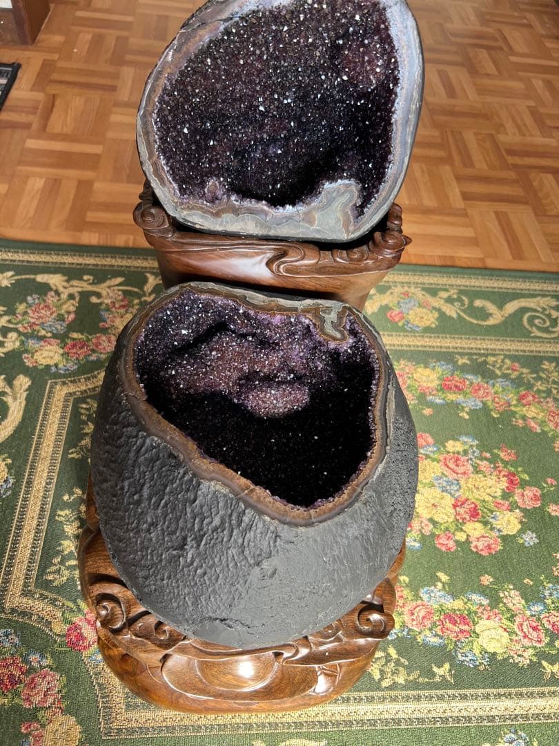 ✨超希少✨　最強パワーストーン　逸品一点物　ペア濃紫水晶ドーム　台座付き