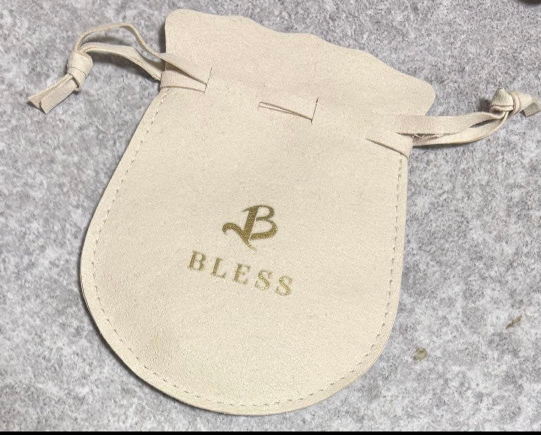 ✨即完売✨ フルール・ド・リス　ハート型ネックレス　たくむ着用 専用ポーチ付き