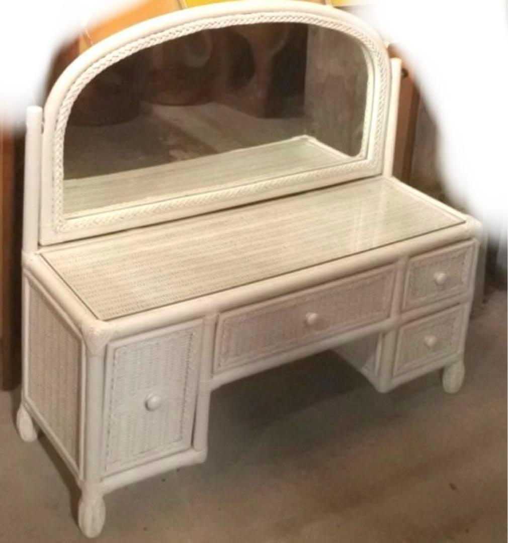 ヴィンテージ　ホワイトラタン　ドレッサー　アンティーク　ビンテージ　希少