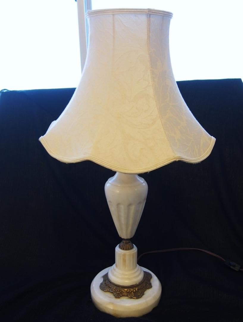希少★フランスヴィンテージ大理石シェードテーブルランプ白ダマスク織ライトスタンド