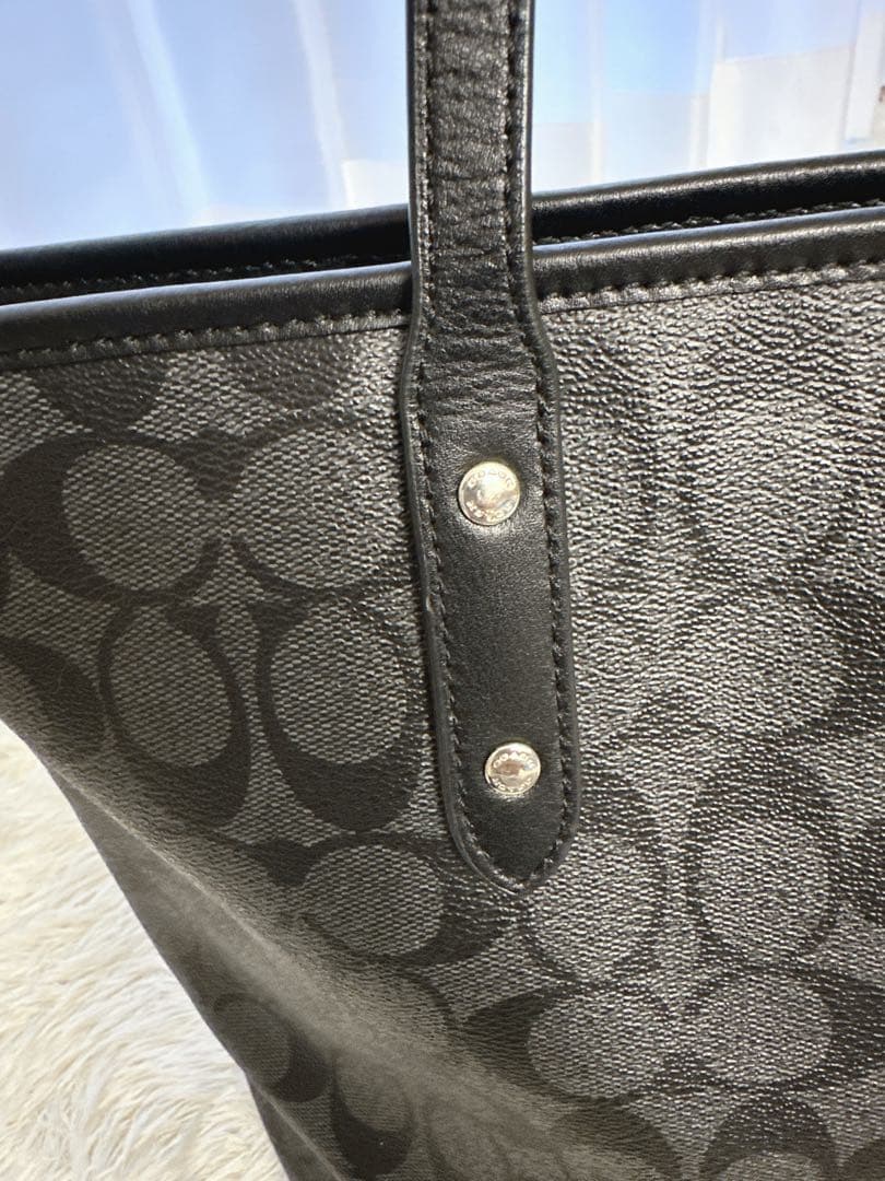 美品 コーチ トートバッグ シグネチャー ブラック PVC A4可