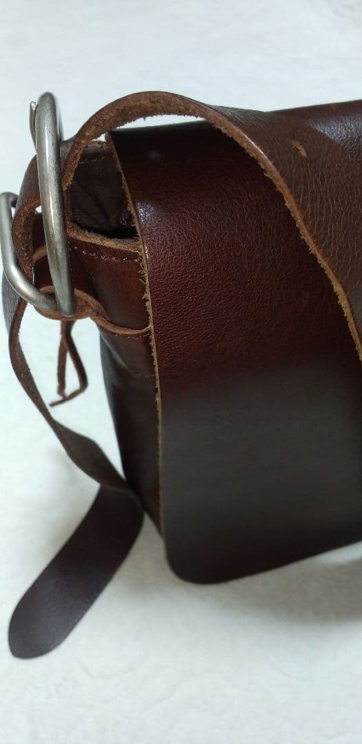 ★ESTNATION☆メンズ　ショルダーバッグ　本革　ブラウン