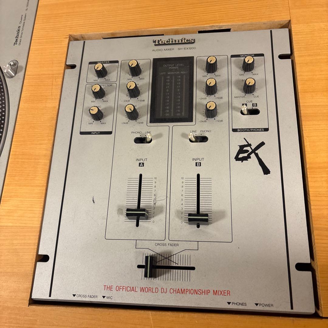 DJブース　棚