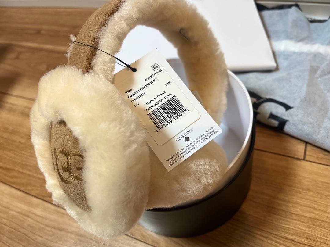 UGG イヤーマフchestnut新品未使用