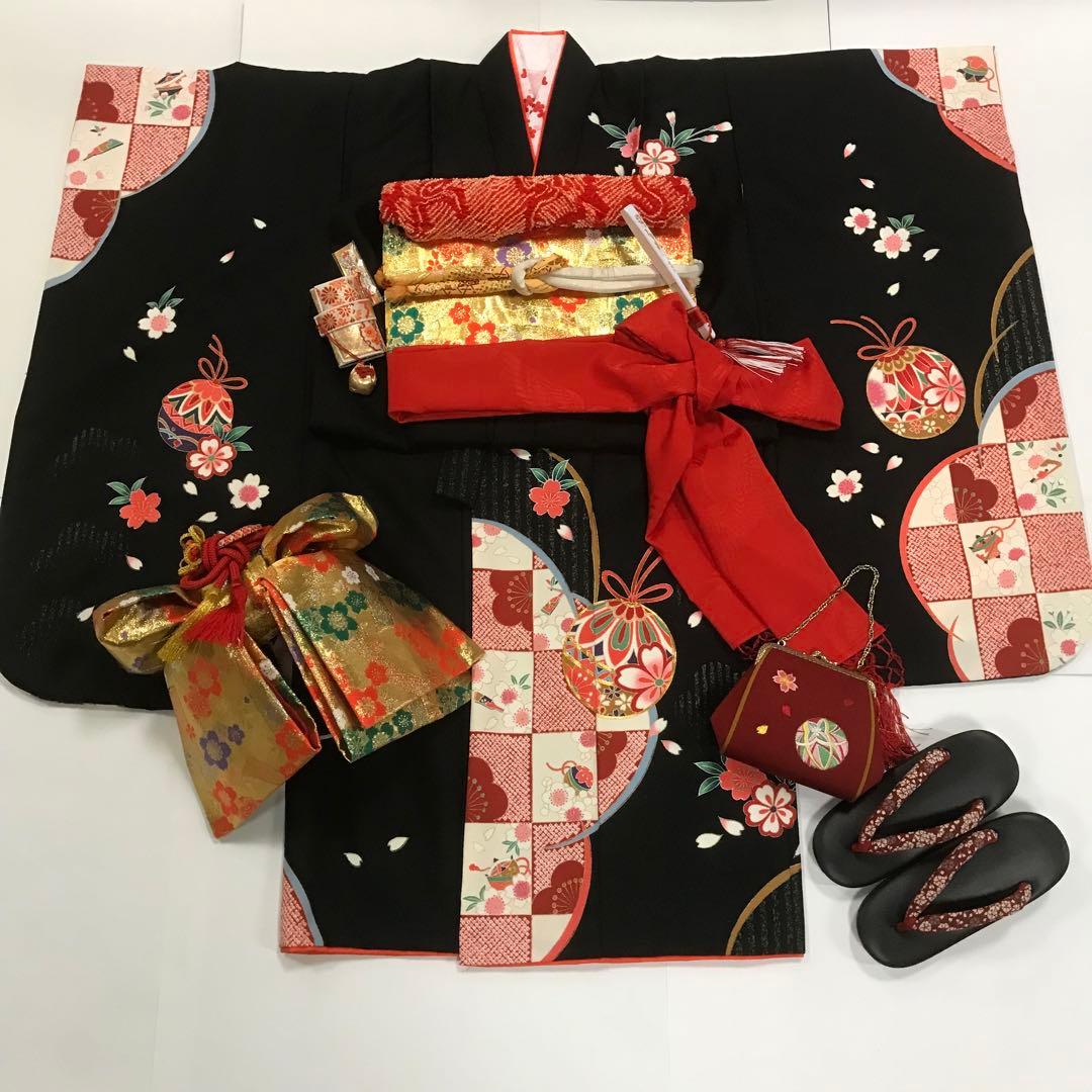 七五三　7歳女の子　着物セット　黑地に手毬と桜　市松　金刺繍