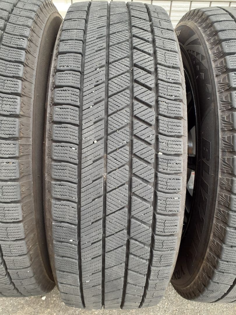 ブリヂストン 23年製 スタッドレスタイヤ 15インチ ホイールセット　フリード