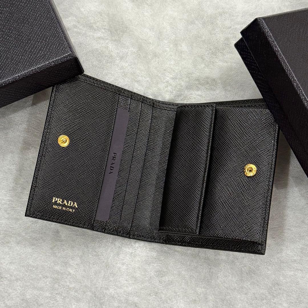 ⭐️新品未使用⭐️　PRADA サフィアーノ　三角ロゴ　二つ折り財布　ブラック