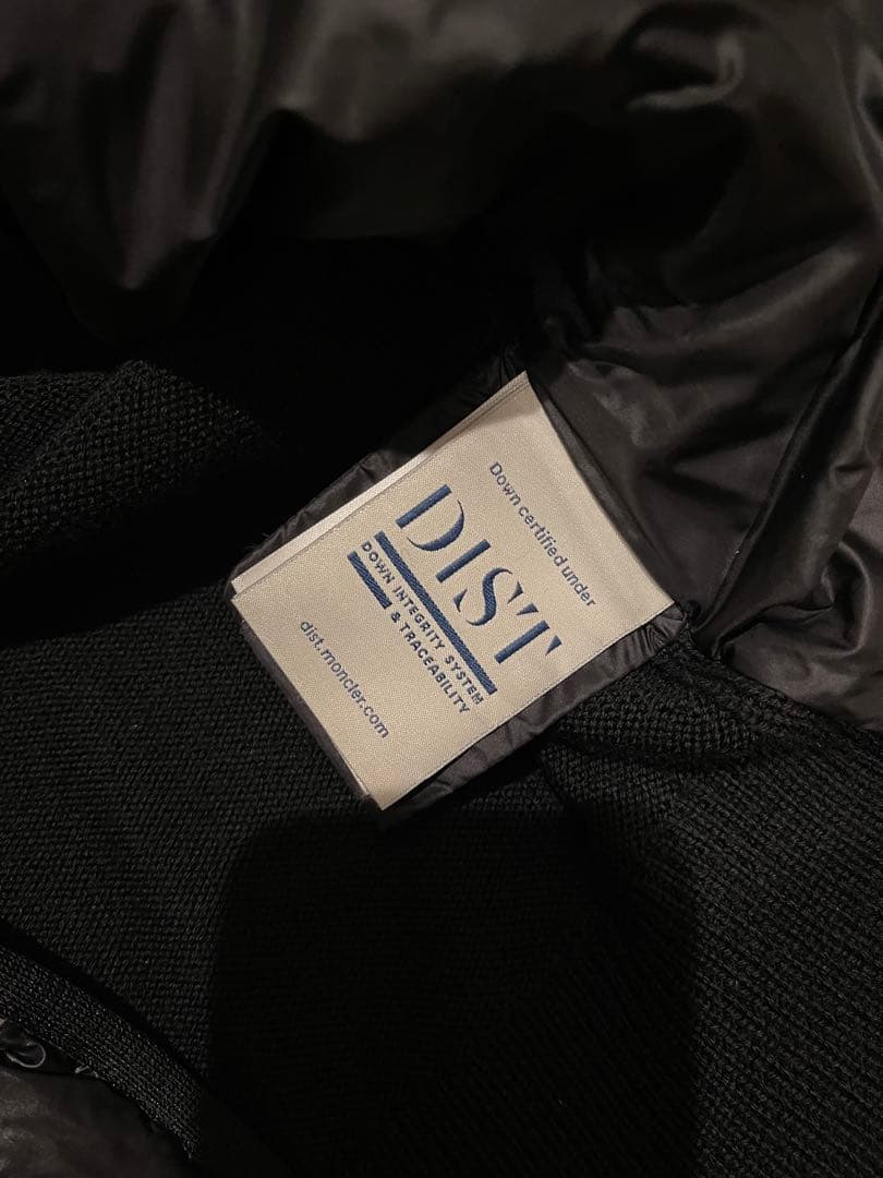 MONCLER スナップ ノーカラー ダウンカーディガン