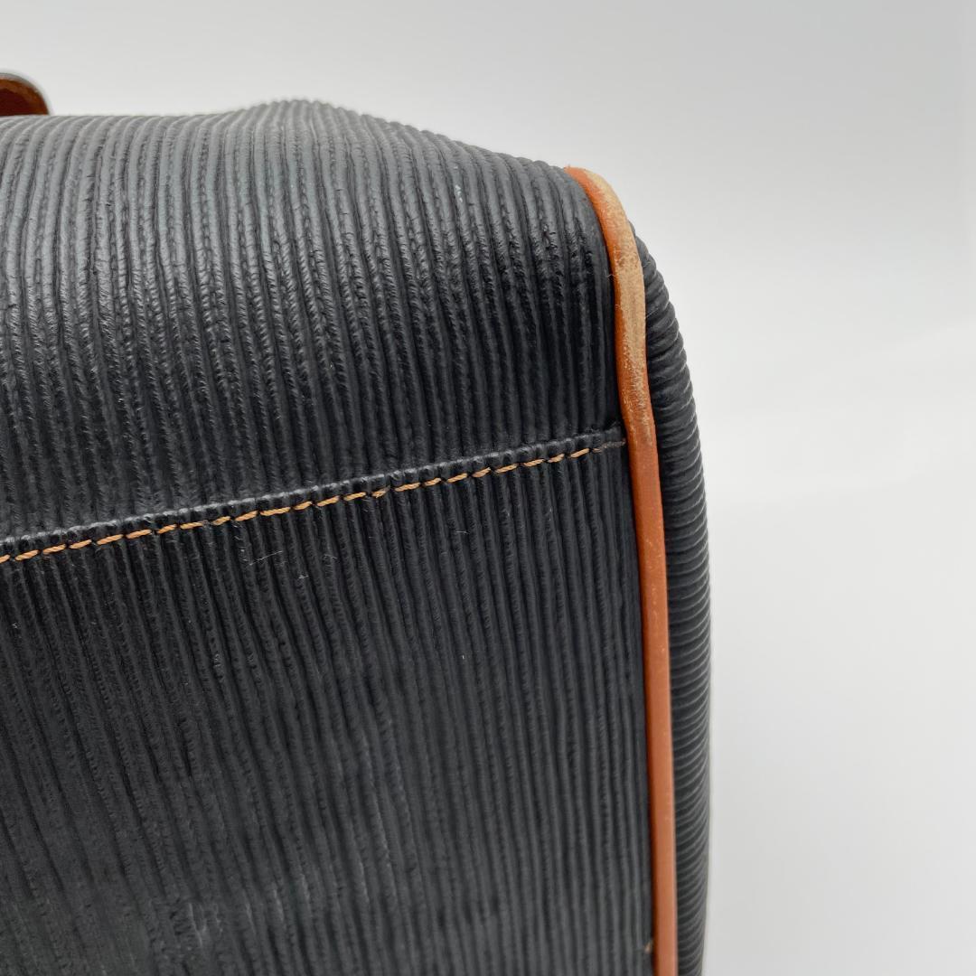 サルバトーレ　フェラガモ　レザー　ミニボストンバッグ　ガンチーニ　レザー